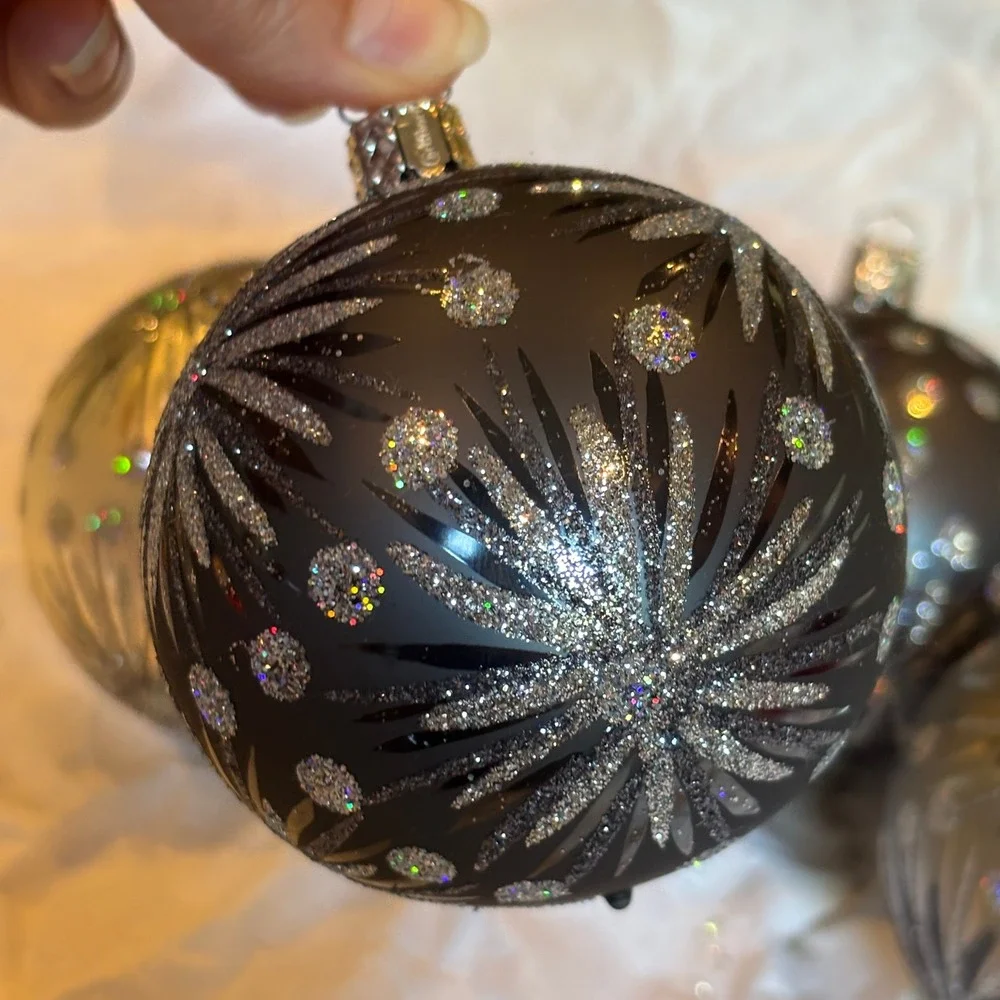 Crate&Barrel Glass Christmas Ornaments Set 4 Grey Silver Glitter Star Germany